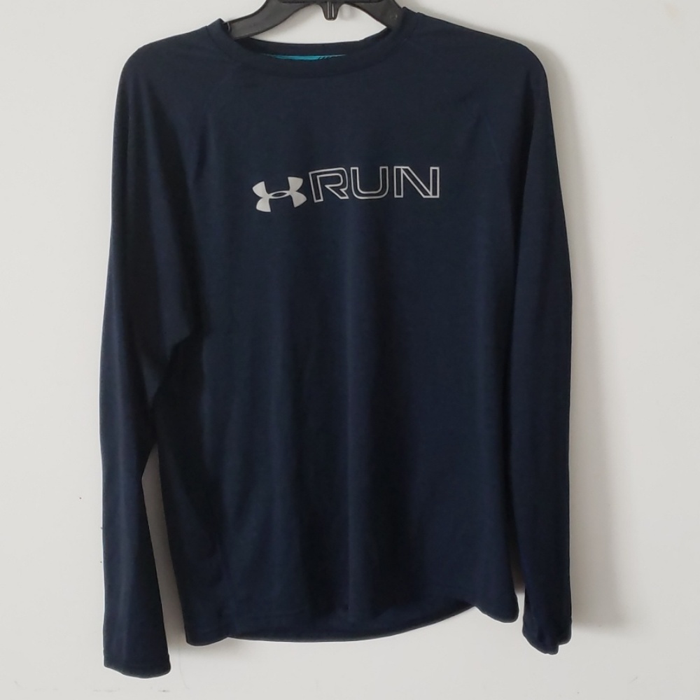 Under Armor long sleeve shirt (size medium)